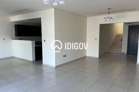 3 bedrooms Villa in District 12, UAE No. 184879