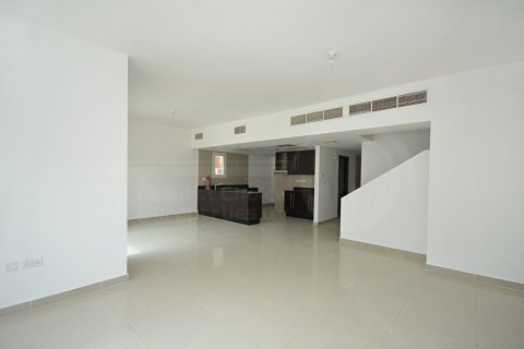 Вилла с 4 спальнями в Al Reef, ОАЭ №13326 6