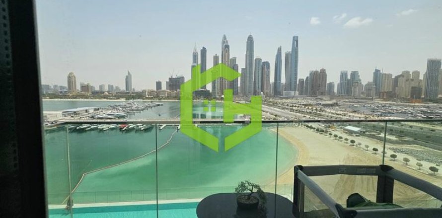 Квартира с 2 спальнями в EMAAR Beachfront, ОАЭ №35403