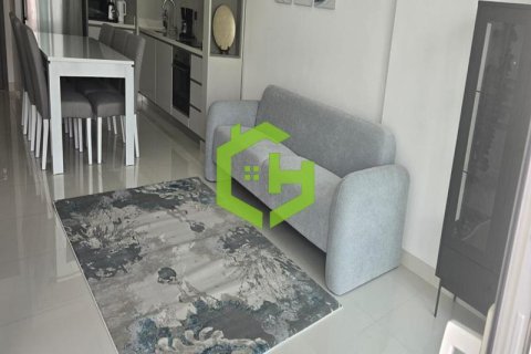 Квартира с 2 спальнями в EMAAR Beachfront, ОАЭ №35403 18