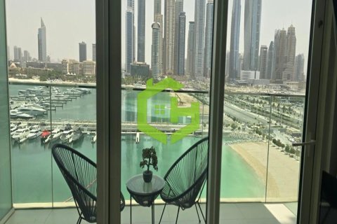 Квартира с 2 спальнями в EMAAR Beachfront, ОАЭ №35403 6