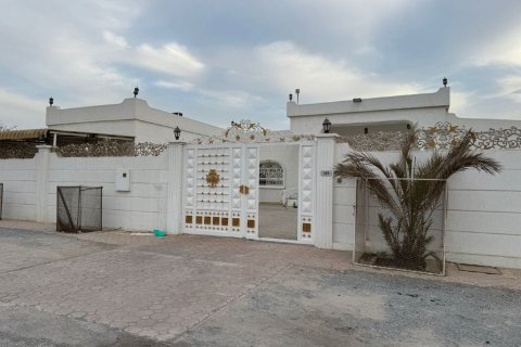 5 bedrooms Villa in Seih Al Ghubb, UAE No. 184293