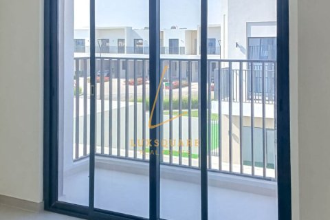 Villa de 3 dormitorios en EMAAR South, UAE No. 186167 22