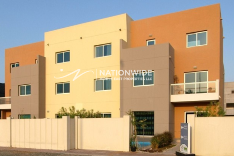 3 bedrooms Villa in Abu Dhabi, UAE No. 131808