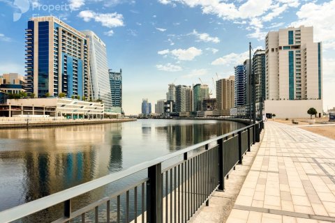 Apartment de 2 dormitorios en Business Bay, UAE No. 166130