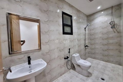 3 bedrooms Villa in Riyadh, Saudi Arabia No. 60050 11