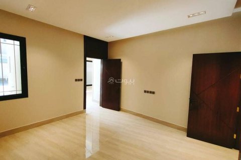 Villa de 5 chambres à Riyadh, Saudi Arabia No. 60045 8