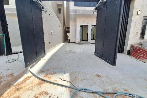 Villa de 4 chambres à Riyadh, Saudi Arabia No. 60044 6