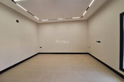 Villa de 4 chambres à Riyadh, Saudi Arabia No. 60044 8