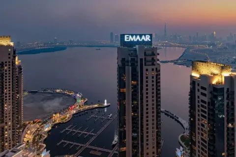 Studio Apartment in Dubai Healthcare City, UAE No. 110401
