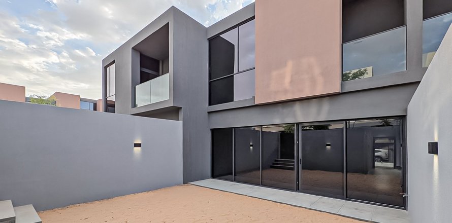 4 bedrooms Townhouse in Tilal City, UAE No. 195130