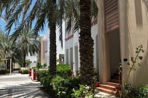 3 bedrooms Villa in Muscat, Oman No. 54519
