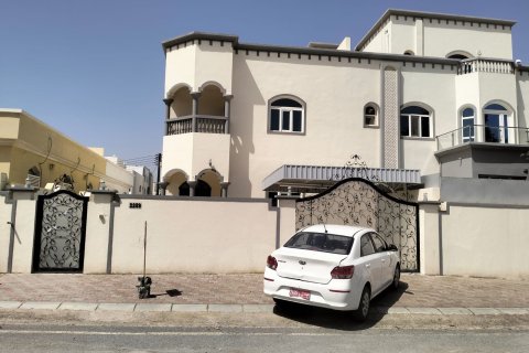 5 bedrooms Villa in Al Ansab, Oman No. 54515