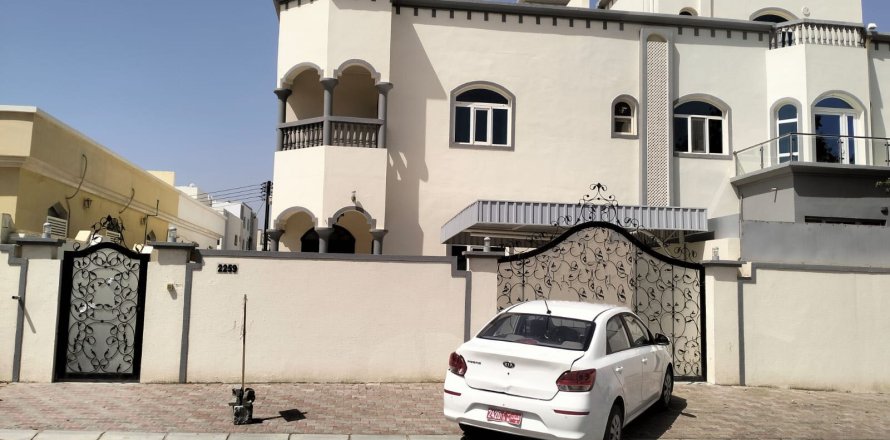 Вилла с 5 спальнями в Al Ansab, Оман №54515