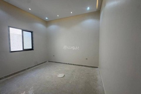 Villa de 4 dormitorios en Riyadh, Saudi Arabia No. 62822 17