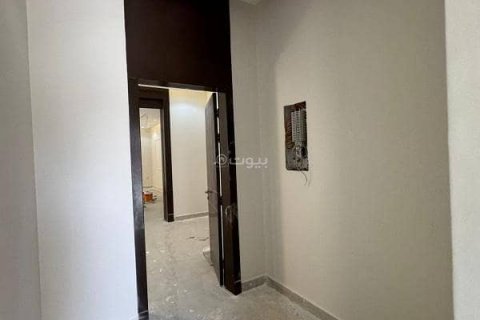 Villa de 4 dormitorios en Riyadh, Saudi Arabia No. 62822 7