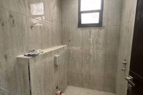 Villa de 4 dormitorios en Riyadh, Saudi Arabia No. 62822 18