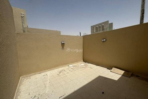Villa de 4 dormitorios en Riyadh, Saudi Arabia No. 62822 20