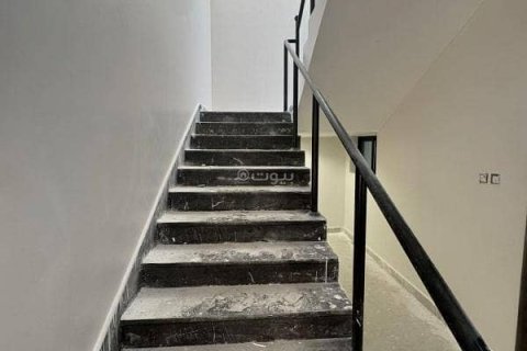 Villa de 4 dormitorios en Riyadh, Saudi Arabia No. 62822 12