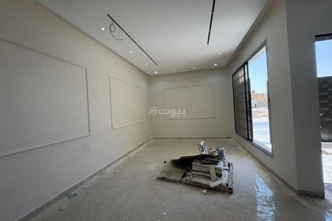 Villa de 4 dormitorios en Riyadh, Saudi Arabia No. 62822 9