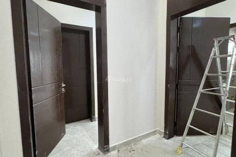 Villa de 4 dormitorios en Riyadh, Saudi Arabia No. 62822 16