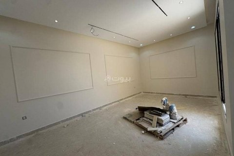 Villa de 4 dormitorios en Riyadh, Saudi Arabia No. 62822 5