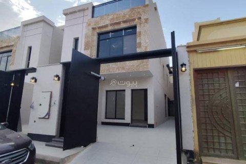 4 bedrooms Apartment in Riyadh, Saudi Arabia No. 62821
