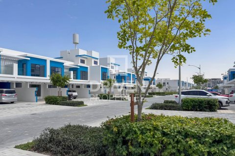 Townhouse de 5 dormitorios en Damac Lagoons, UAE No. 191544 3