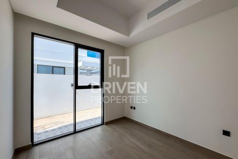 Townhouse de 5 dormitorios en Damac Lagoons, UAE No. 191544 8