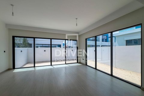 Townhouse de 5 dormitorios en Damac Lagoons, UAE No. 191544 6