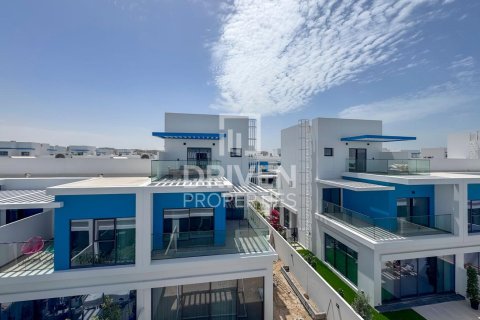 Townhouse de 5 dormitorios en Damac Lagoons, UAE No. 191544 4