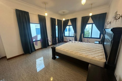 5 bedrooms Villa in Doha, Qatar No. 57297 28