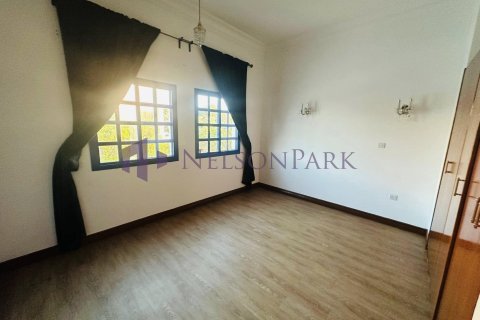 5 bedrooms Villa in Doha, Qatar No. 57297 15
