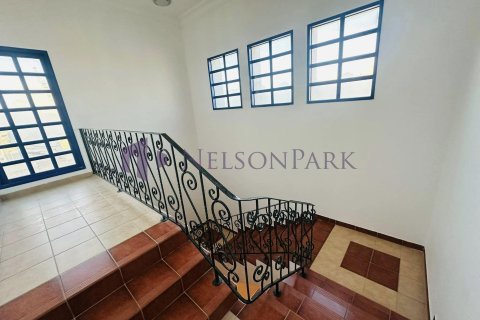5 bedrooms Villa in Doha, Qatar No. 57297 18