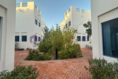5 bedrooms Villa in Doha, Qatar No. 57297 21