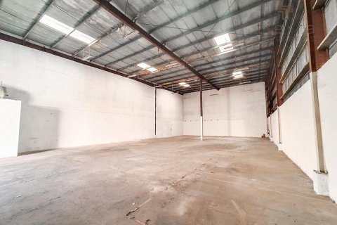 455.2m² Warehouse in Dubai, UAE No. 47690 3