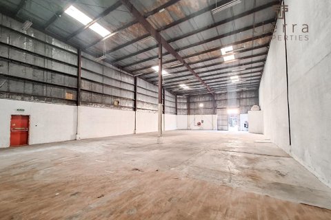 455.2m² Warehouse in Dubai, UAE No. 47690 5