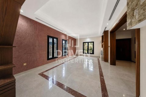 Вилла с 5 спальнями в The Villa, ОАЭ №202546