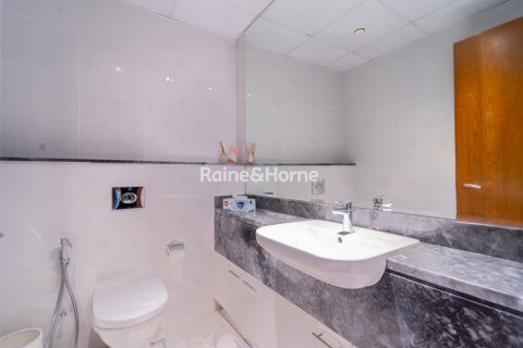 1 bedroom Apartment in Business Bay, UAE No. 156311 3