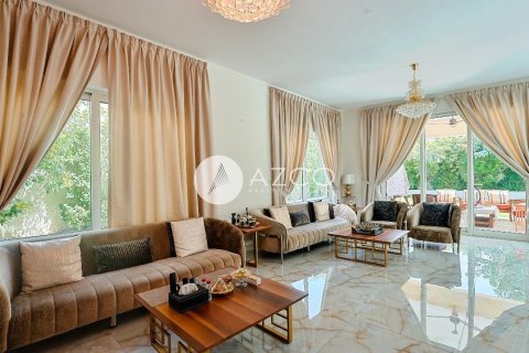 4 غرف نوم فيلا في Legacy, الإمارات العربية المتحدة رقم 101720 8
