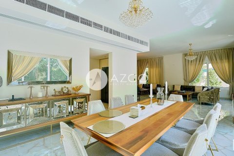 4 غرف نوم فيلا في Legacy, الإمارات العربية المتحدة رقم 101720 12