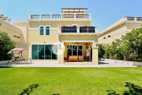 4 bedrooms Villa in Legacy, UAE No. 101720