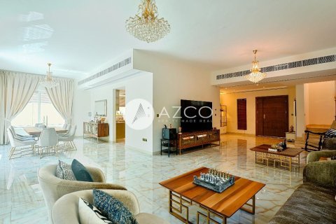 4 غرف نوم فيلا في Legacy, الإمارات العربية المتحدة رقم 101720 6