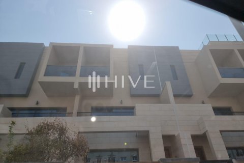 4 bedrooms Villa in Westar Casablanca, UAE No. 46513
