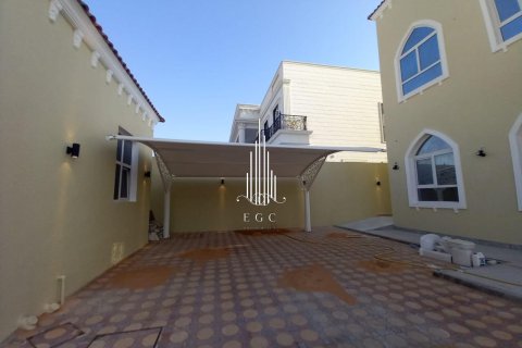 6 bedrooms Villa in Al Shawamekh, UAE No. 36223 17