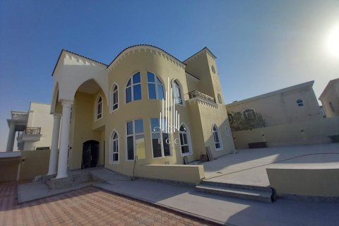 6 bedrooms Villa in Al Shawamekh, UAE No. 36223