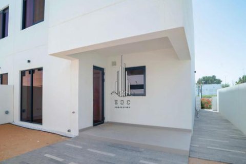 3 bedrooms Townhouse on the Yas Island, UAE No. 36225 3