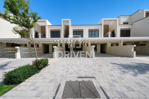 Таунхаус с 4 спальнями в Damac Lagoons, ОАЭ №209896