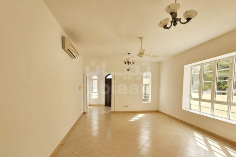 5 bedrooms Twin Villa in Muscat, Oman No. 53581 4