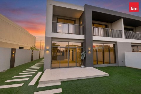 5 bedrooms Villa in Dubai, UAE No. 207721